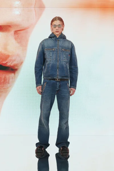 Look 4